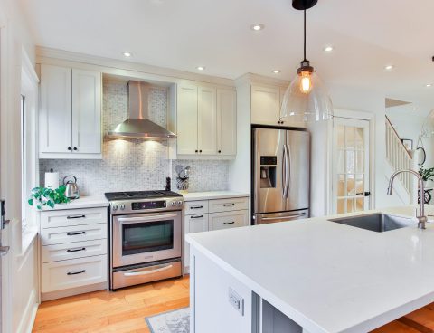 Custom Kitchens vs Flat‑Pack Kitchens: A Comprehensive Comparison for Australian Home Owners